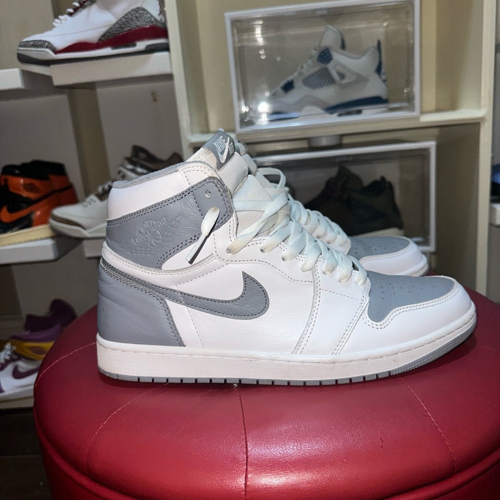 Air Jordan High Retro High OG “Stealth”
